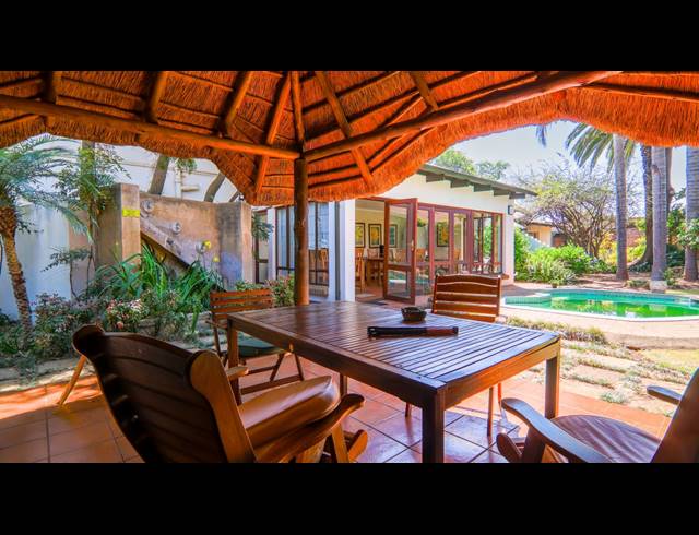 7 BEDROOM FREEHOLD FOR SALE IN DIE HOEWES
